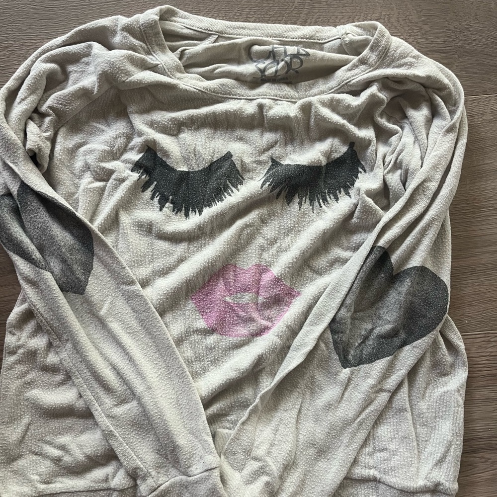 Chaser sweatshirt! Soft, nubby face sweatshirt with hearts on sleeves medium